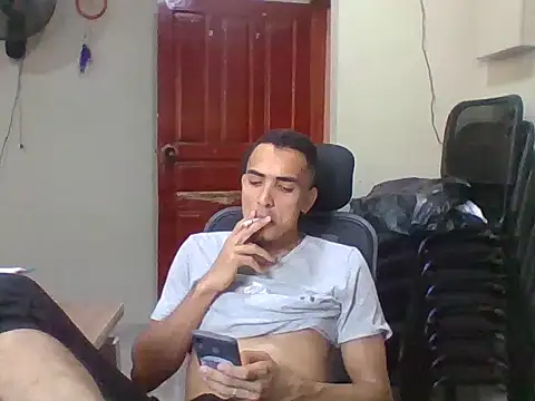 Snapshot of jeremy_scott chatting on 28, 2, 2026 jeremy scott online show from 28, 2, 2026