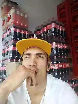 Snapshot of jeremy_scott chatting on 31, 1, 2025 jeremy scott online show from 31, 1, 2025