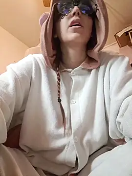 PearMaki online show from 10, 10, 2025