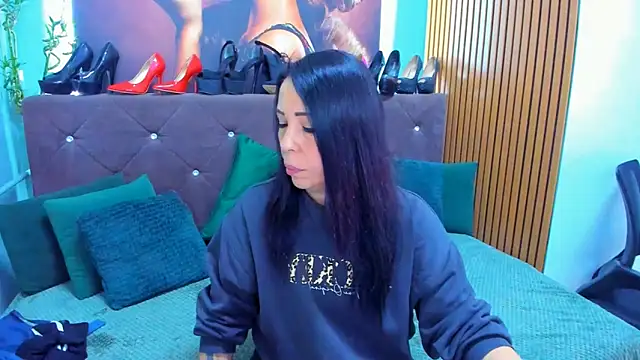 LauraSin online show from 6, 10, 2025