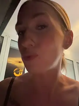 lola tentatiion online show from 17, 11, 2025