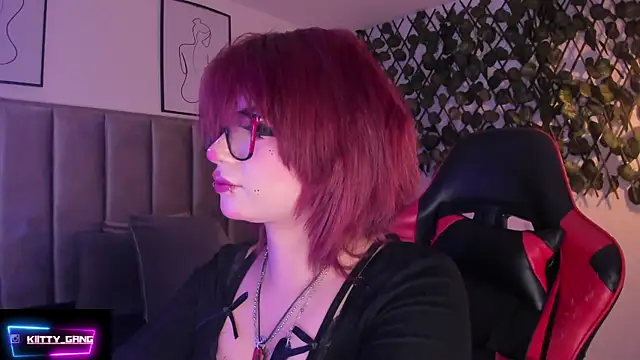 Kitty Gang online show from 20, 9, 2025