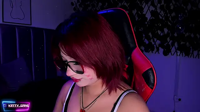 Kitty Gang online show from 13, 11, 2025