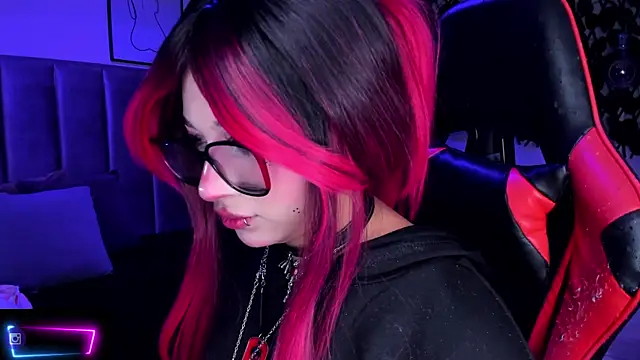 Kitty Gang online show from 17, 12, 2025