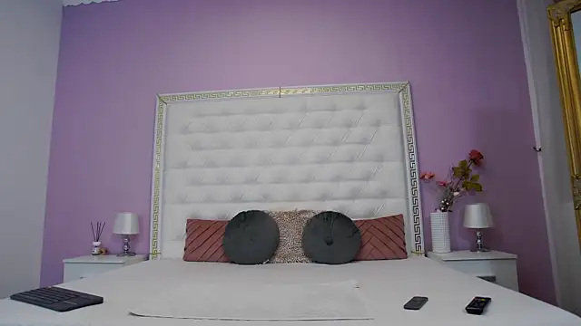 Lenna Paul online show from 10, 1, 2026