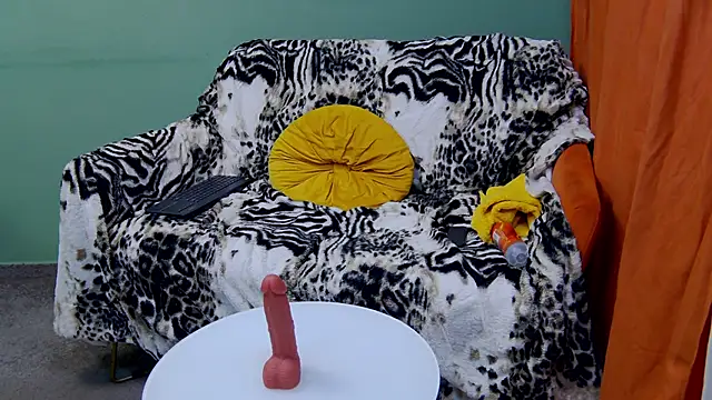 AngellaWhitte online show from 26, 2, 2025