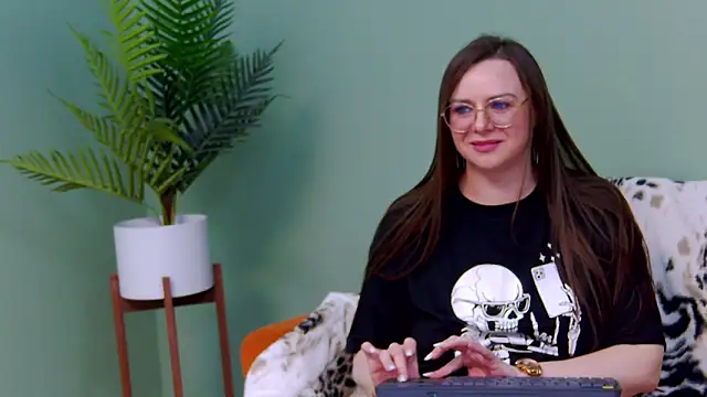 AngellaWhitte online show from 5, 2, 2025