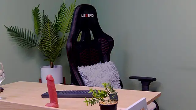 AngellaWhitte online show from 24, 2, 2025