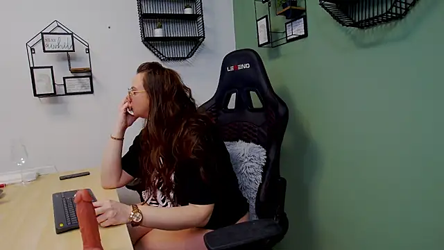 AngellaWhitte online show from 6, 2, 2025