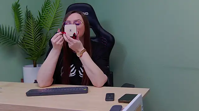 AngellaWhitte online show from 3, 3, 2025