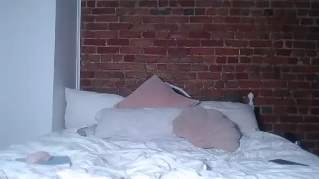 MaeDaybaby online show from 22, 2, 2025