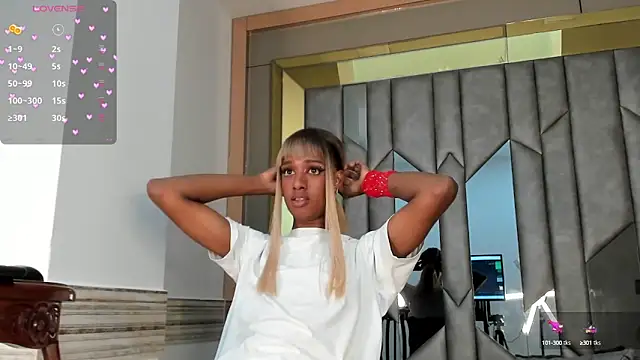 Snapshot of Doll_Isaa chatting on 29, 12, 2024 Doll Isaa online show from 29, 12, 2024