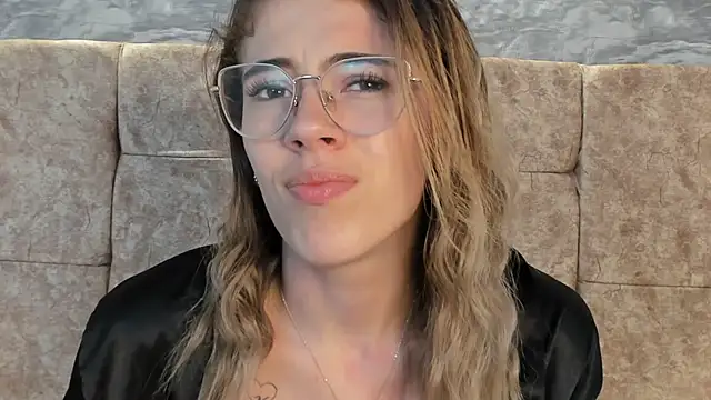 yulievans online show from 8, 3, 2025