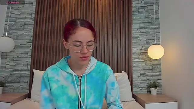 yulievans online show from 2, 10, 2025