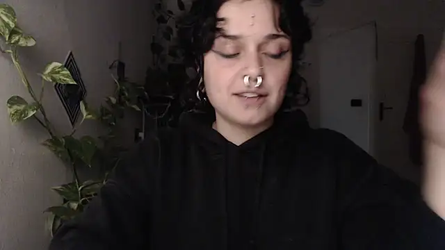 kinkyspirali online show from 8, 2, 2026