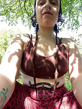 kinkyspirali online show from 8, 4, 2026