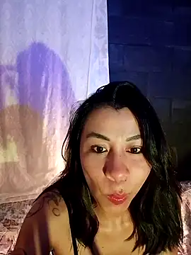 selene gils online show from 3, 10, 2025