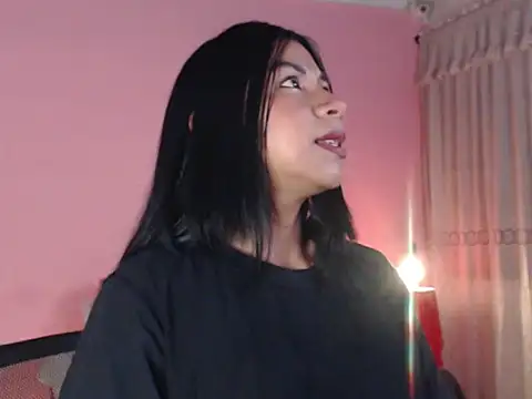 selene gils online show from 4, 4, 2026