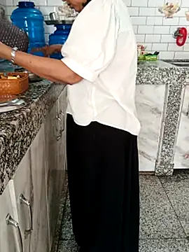 Snapshot of Saroj-Shah chatting on 3, 2, 2026 Saroj-Shah online show from 3, 2, 2026