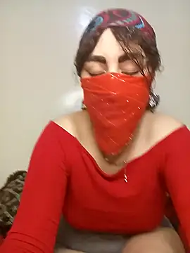 Snapshot of Lalou chatting on 25, 12, 2024 Lalou online show from 25, 12, 2024