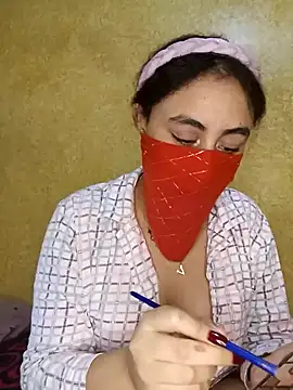 Snapshot of Lalou chatting on 4, 12, 2024 Lalou online show from 4, 12, 2024