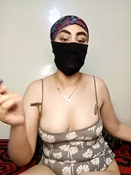 Snapshot of Lalou chatting on 12, 1, 2025 Lalou online show from 12, 1, 2025