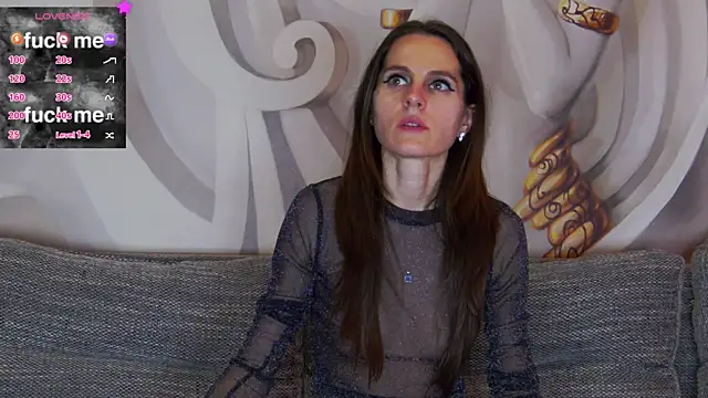 hailey peach online show from 22, 3, 2025