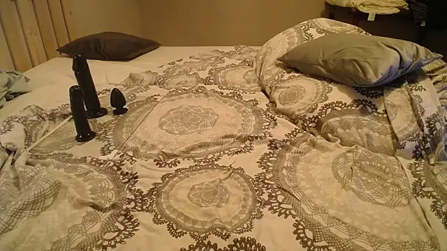 33  Max online show from 1, 2, 2026