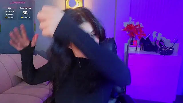 Jenna Adams  online show from 7, 11, 2025