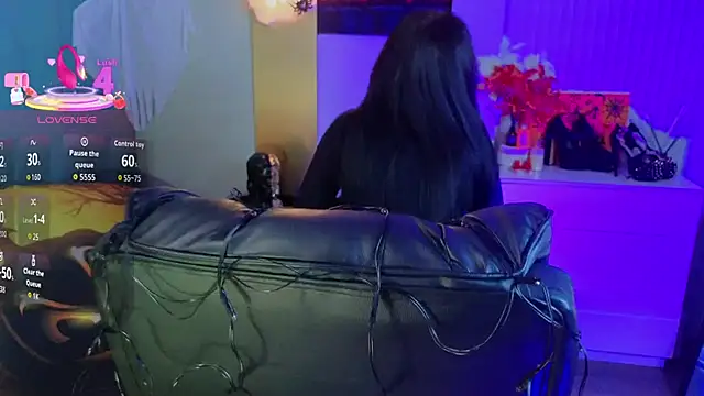 Jenna Adams  online show from 1, 11, 2025