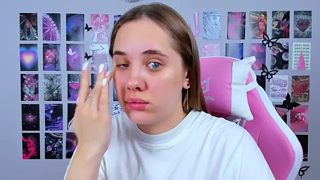 MiaMilas online show from 7, 2, 2025