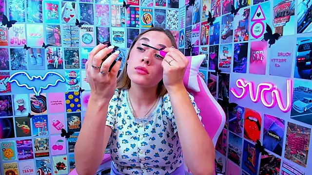 MiaMilas online show from 2, 10, 2025