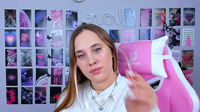 MiaMilas online show from 7, 2, 2025