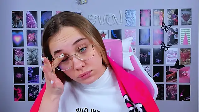 MiaMilas online show from 8, 2, 2025