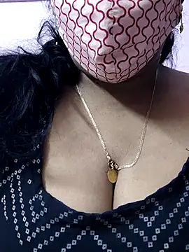 Snapshot of mallu-sumi chatting on 7, 5, 2026 mallu-sumi online show from 7, 5, 2026