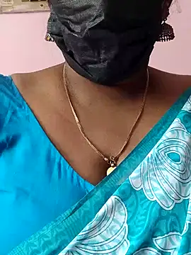 Snapshot of mallu-sumi chatting on 27, 4, 2026 mallu-sumi online show from 27, 4, 2026
