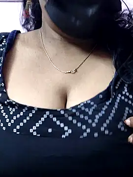 mallu-sumi online show from 9, 11, 2025