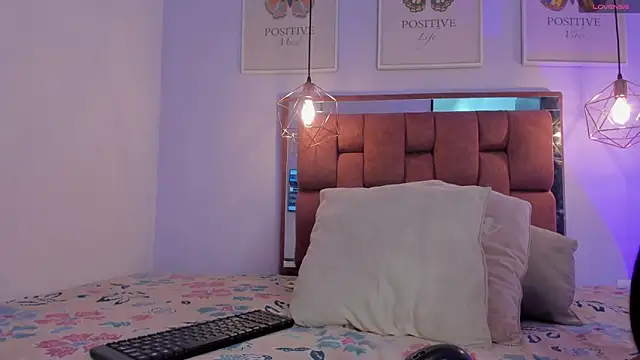 kristakinnky online show from 26, 9, 2025