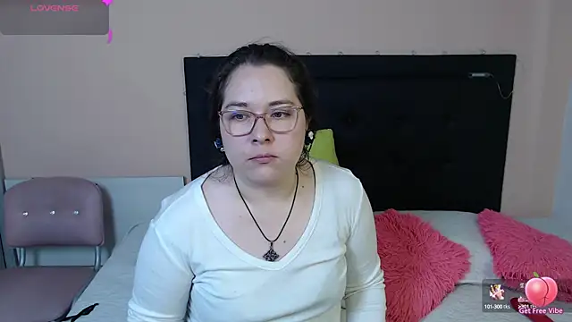 May Carlier online show from 19, 2, 2025