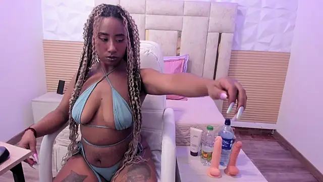  Eveelyn online show from 27, 2, 2026