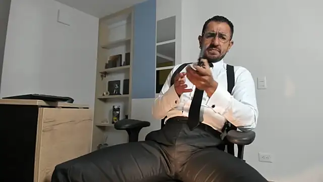 pablo-rincon95 online show from 10, 3, 2026