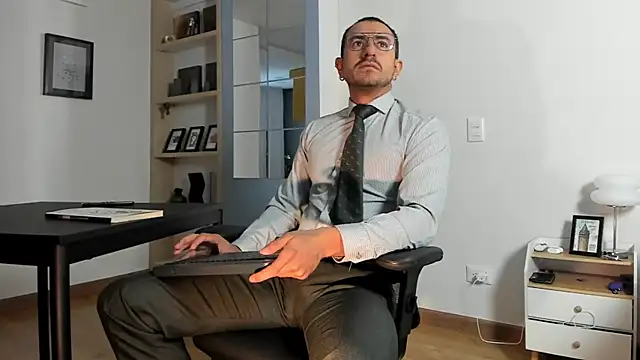Snapshot of pablo-rincon95 chatting on 2, 7, 2026 pablo-rincon95 online show from 2, 7, 2026