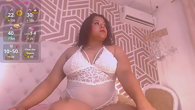 JadeSoleile online show from 4, 10, 2025