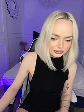 horny blondiee online show from 8, 3, 2025