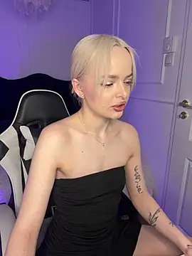 horny blondiee online show from 23, 3, 2025