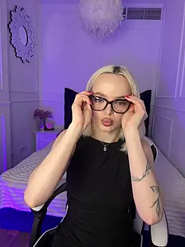 horny blondiee online show from 10, 3, 2025