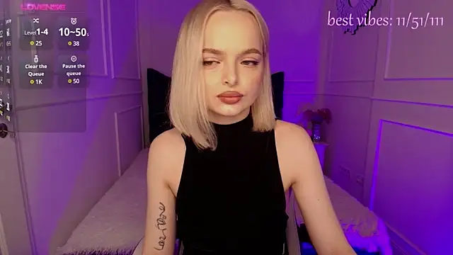 horny blondiee online show from 27, 2, 2025