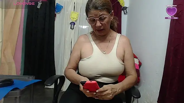 Snapshot of Aranza-Queen chatting on 29, 6, 2026 Aranza-Queen online show from 29, 6, 2026