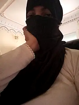 Liliiiblow online show from 1, 12, 2024