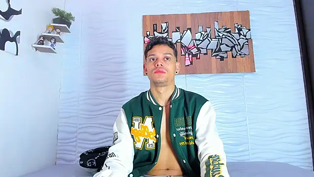 Snapshot of Friendsofeverything_ chatting on 12, 9, 2025 Friendsofeverything online show from 12, 9, 2025